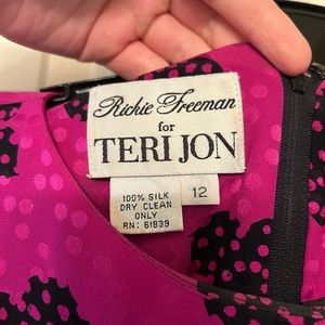 VINTAGE 1976 “Rickie Freeman for TERI JON” midi dress